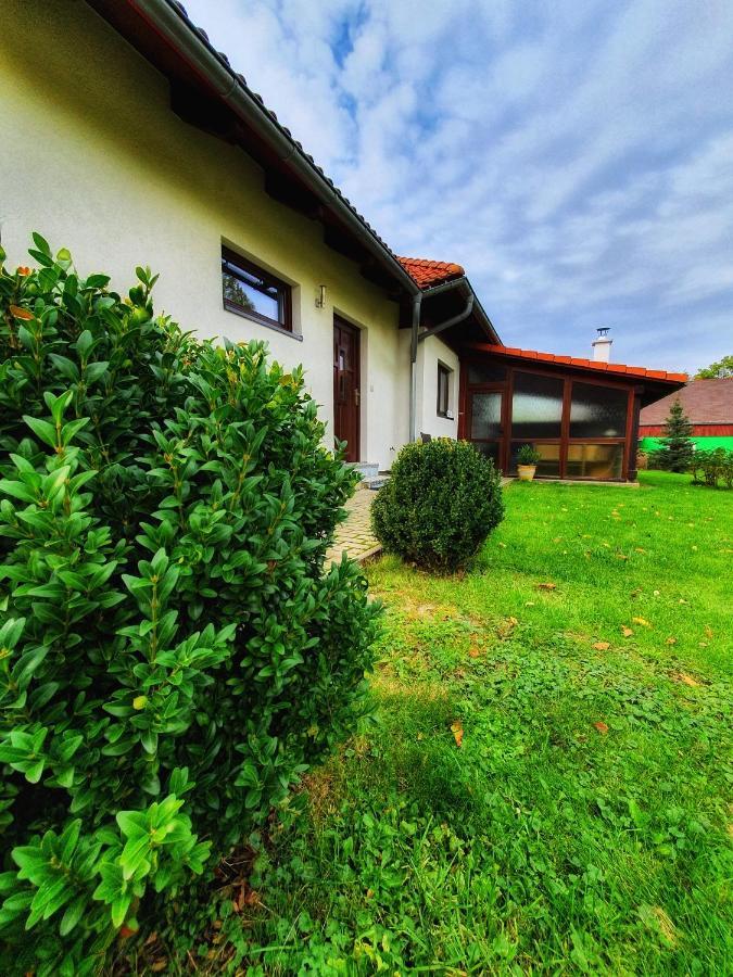 Domek Cisarsky Villa Sluknov Luaran gambar